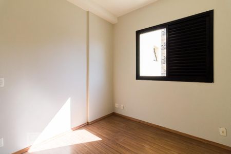 Apartamento à venda com 112m², 3 quartos e 3 vagas Apartamento à venda com 112m², 3 quartos e 3 vagasQuarto 02