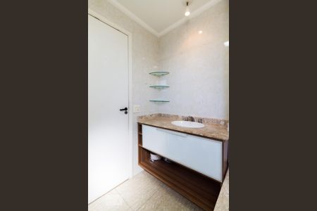 Apartamento à venda com 112m², 3 quartos e 3 vagas Apartamento à venda com 112m², 3 quartos e 3 vagasBanheiro da suíte