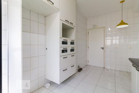 Apartamento à venda com 112m², 3 quartos e 3 vagas Apartamento à venda com 112m², 3 quartos e 3 vagasCozinha