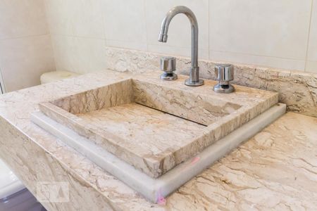 Apartamento à venda com 112m², 3 quartos e 3 vagas Apartamento à venda com 112m², 3 quartos e 3 vagasDetalhe pia