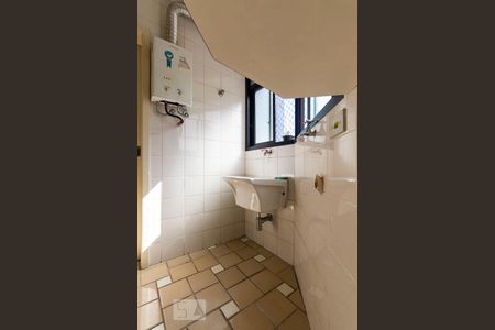 Apartamento à venda com 83m², 3 quartos e 1 vagaÁrea de Serviço