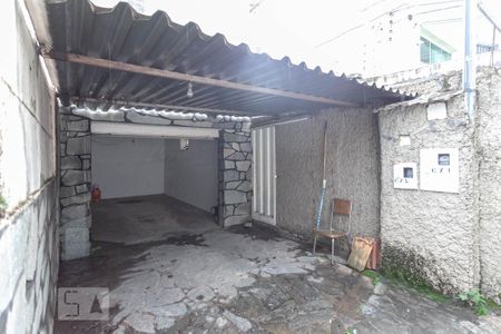Garagem de casa à venda com 3 quartos, 173m² em Floresta, Belo Horizonte