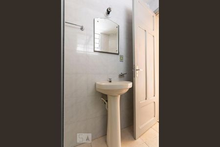 Banheiro Social de apartamento para alugar com 1 quarto, 52m² em Chácara Inglesa, São Paulo