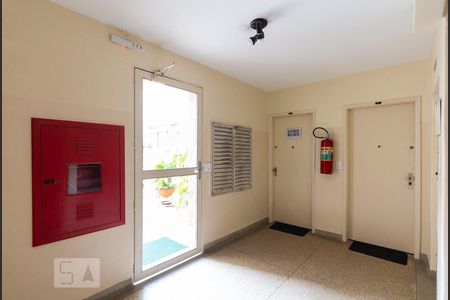 Apartamento para alugar com 52m², 1 quarto e sem vagaHall social