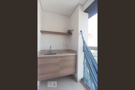 Varanda de apartamento à venda com 1 quarto, 50m² em Cambuí, Campinas