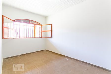 QUARTO 1 de casa para alugar com 3 quartos, 200m² em Ceilândia Norte, Brasília