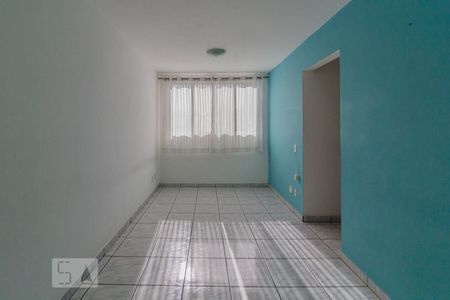 Sala de Apartamento com 2 quartos, 50m² Parque Erasmo Assunção