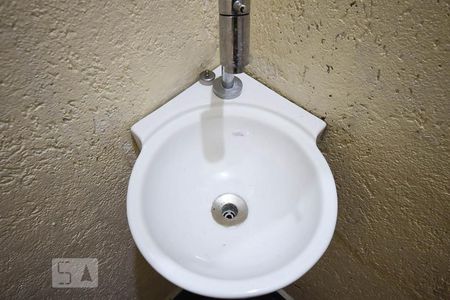 Detalhe do banheiro suíte  de casa para alugar com 1 quarto, 20m² em Vila Gomes, São Paulo