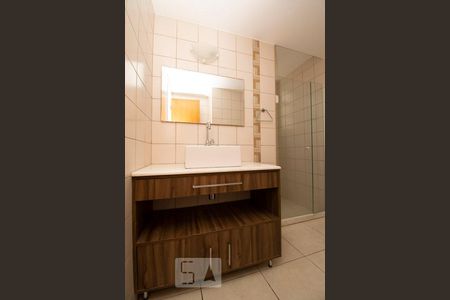 Banheiro Social de apartamento à venda com 3 quartos, 75m² em Santa Rosa, Niterói