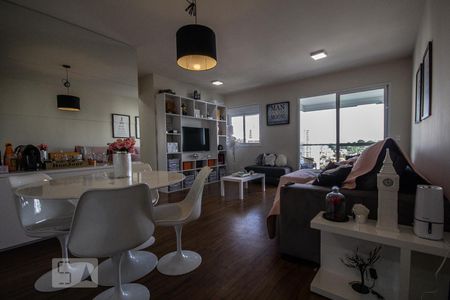 Sala de apartamento à venda com 2 quartos, 70m² em Vila Suzana, São Paulo