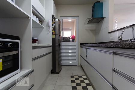 Cozinha de apartamento à venda com 2 quartos, 70m² em Vila Suzana, São Paulo