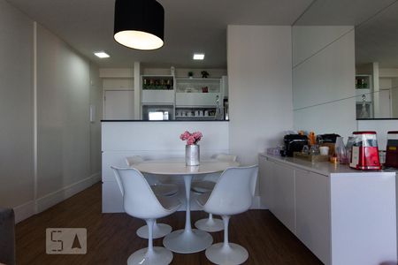 Sala de apartamento à venda com 2 quartos, 70m² em Vila Suzana, São Paulo