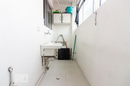 Área de Serviço  de apartamento à venda com 2 quartos, 55m² em Santo Antônio, Osasco
