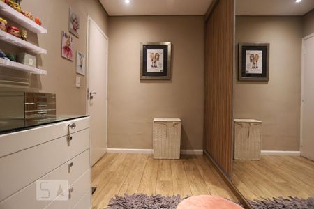Casa à venda com 92m², 2 quartos e 2 vagas Casa à venda com 92m², 2 quartos e 2 vagasQuarto 1