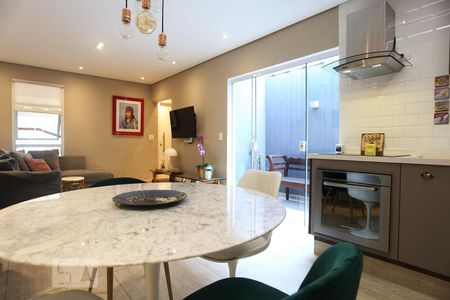 Sala e Cozinha de casa para alugar com 2 quartos, 92m² em Quitaúna, Osasco