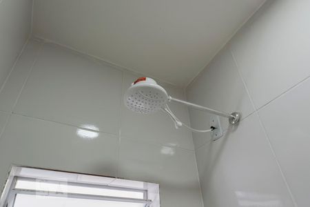 Banheiro (Chuveiro) de kitnet/studio para alugar com 1 quarto, 19m² em Vila Monumento, São Paulo