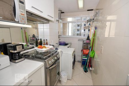 Apartamento à venda com 72m², 3 quartos e sem vagaCozinha e Área de Serviço