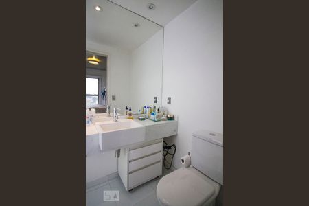 Apartamento à venda com 70m², 1 quarto e 1 vagaBanheiro da Suíte