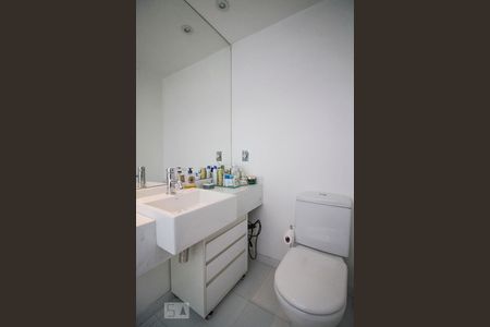 Apartamento à venda com 70m², 1 quarto e 1 vagaBanheiro da Suíte