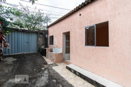 Casa para alugar com 27m², 1 quarto e 1 vaga Casa para alugar com 27m², 1 quarto e 1 vagaQuintal