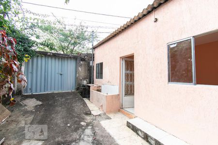 Casa para alugar com 27m², 1 quarto e 1 vaga Casa para alugar com 27m², 1 quarto e 1 vagaQuintal