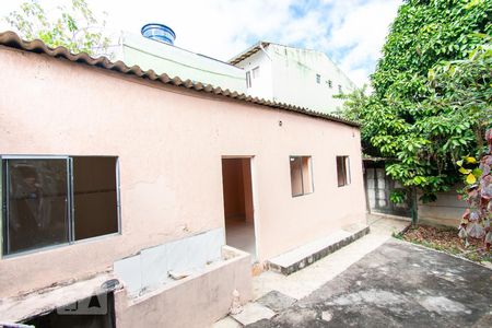 Casa para alugar com 27m², 1 quarto e 1 vaga Casa para alugar com 27m², 1 quarto e 1 vagaQuintal