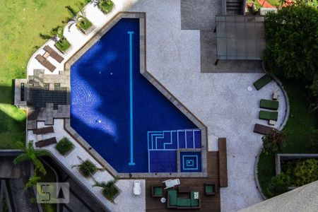 Apartamento à venda com 78m², 1 quarto e 2 vagas Apartamento à venda com 78m², 1 quarto e 2 vagasÁrea comum - Piscina