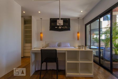 Suíte  de apartamento para alugar com 1 quarto, 78m² em Vila Suzana, São Paulo