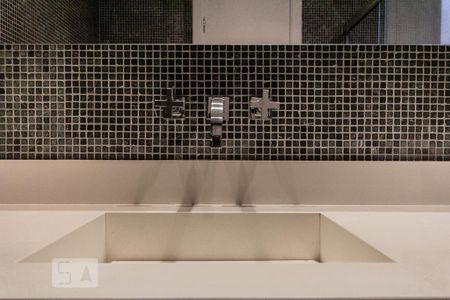 Apartamento à venda com 78m², 1 quarto e 2 vagas Apartamento à venda com 78m², 1 quarto e 2 vagasBanheiro da Suíte