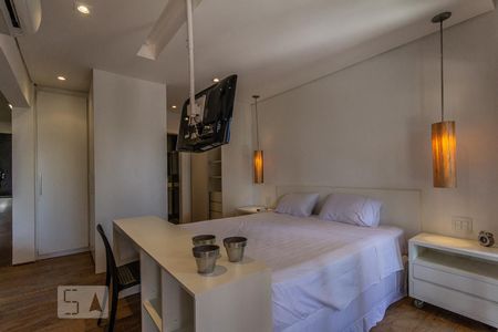 Suíte  de apartamento para alugar com 1 quarto, 78m² em Vila Suzana, São Paulo