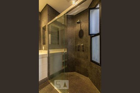 Apartamento à venda com 78m², 1 quarto e 2 vagas Apartamento à venda com 78m², 1 quarto e 2 vagasBanheiro da Suíte