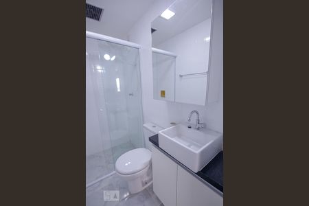 Studio para alugar com 31m², 1 quarto e 1 vaga Studio para alugar com 31m², 1 quarto e 1 vagaBanheiro