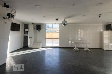 Apartamento à venda com 83m², 2 quartos e 1 vagaSalão de festas
