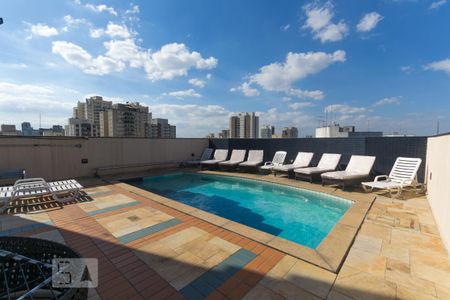 Studio à venda com 30m², 1 quarto e 1 vaga Studio à venda com 30m², 1 quarto e 1 vagaPiscina