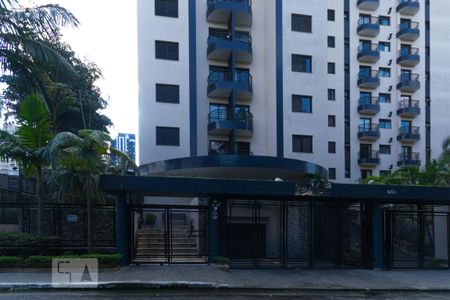 Studio à venda com 30m², 1 quarto e 1 vaga Studio à venda com 30m², 1 quarto e 1 vagaFachada