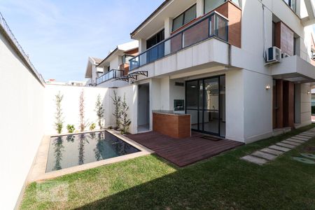 Casa para alugar com 210m², 4 quartos e 3 vagasÁrea externa