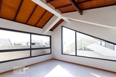 Casa para alugar com 210m², 4 quartos e 3 vagasSótão