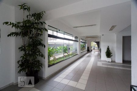 Apartamento para alugar com 44m², 1 quarto e 1 vagaHall social