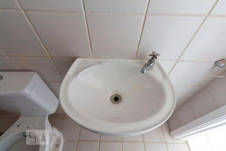 Banheiro Social de apartamento para alugar com 1 quarto, 44m² em Vila do Encontro, São Paulo