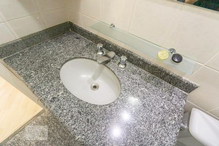 Apartamento à venda com 126m², 3 quartos e 3 vagasDetalhe banheiro