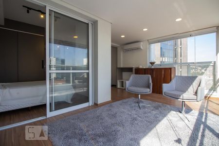 Sala de estar de apartamento à venda com 1 quarto, 49m² em Pinheiros, São Paulo