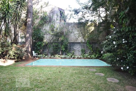 Piscina de casa para alugar com 5 quartos, 600m² em Butantã, São Paulo