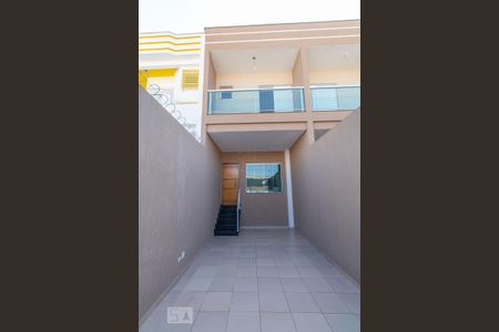 Casa para alugar com 80m², 2 quartos e 2 vagas Casa para alugar com 80m², 2 quartos e 2 vagasFachada