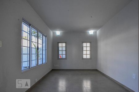 Sala de casa à venda com 2 quartos, 150m² em Jardim Petrópolis, São Paulo