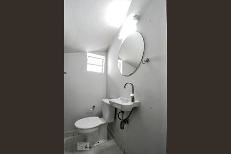 Casa à venda com 150m², 2 quartos e 2 vagasLavabo