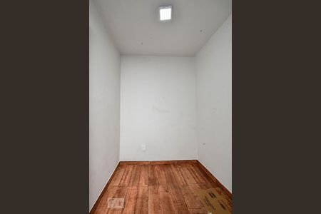 Casa à venda com 150m², 2 quartos e 2 vagasQuarto de Serviços