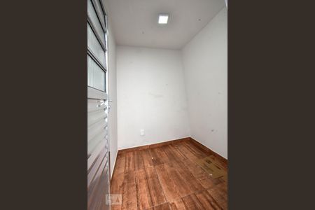 Casa à venda com 150m², 2 quartos e 2 vagasQuarto de Serviços