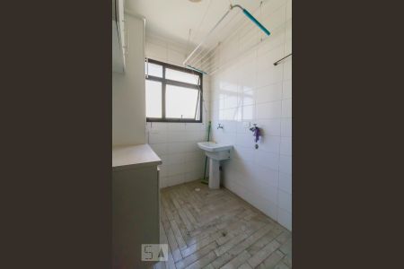 Área de serviço de apartamento para alugar com 3 quartos, 70m² em Vila Rosália, Guarulhos
