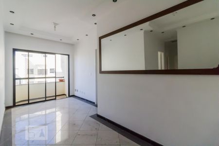 Sala de apartamento para alugar com 3 quartos, 70m² em Vila Rosália, Guarulhos