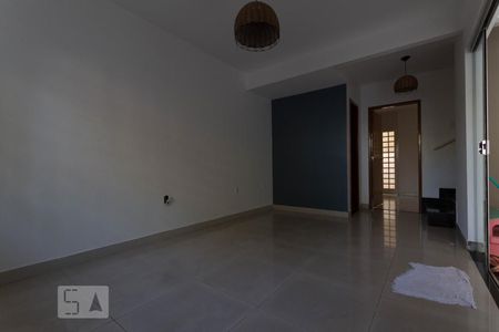 Sala de casa para alugar com 3 quartos, 109m² em Jardim América, Goiânia